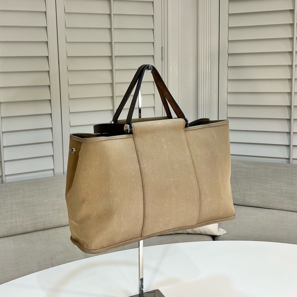 Hermes Tan Tote Bag Spacious Structured Design - Picture 8 of 16